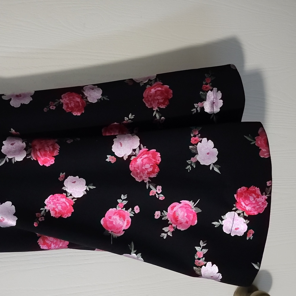 EUC B. Smart floral juniors dress size 7. Only used once. - Picture 3 of 9
